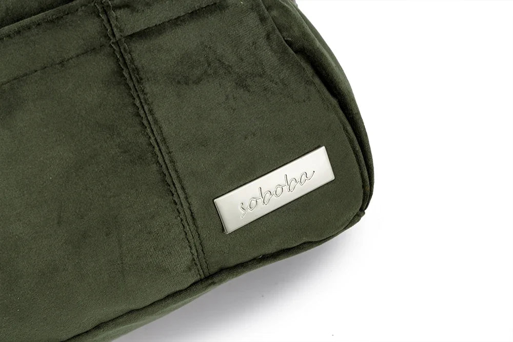 Wickeltasche Kinderwagen Velvet – Weich, Praktisch & Mit Schnullerbox | Nuvlee