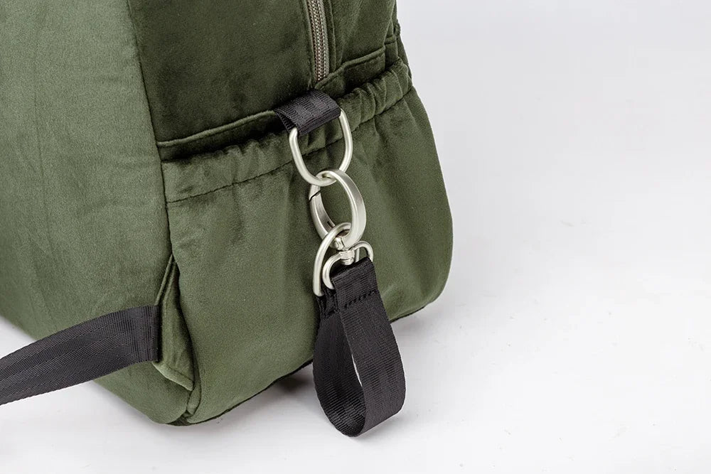 Wickeltasche Kinderwagen Velvet – Weich, Praktisch & Mit Schnullerbox | Nuvlee